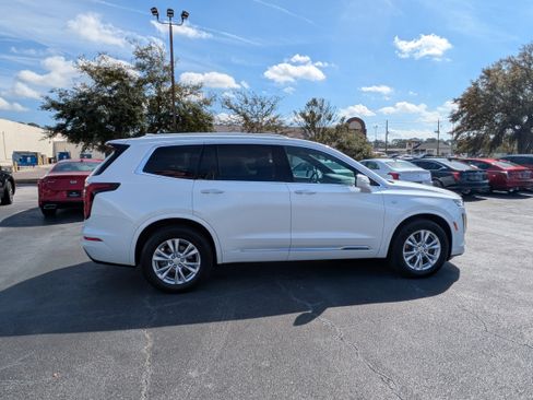 Used 2024 Cadillac XT6 Luxury image 26