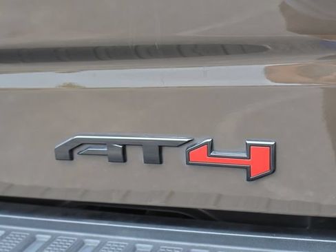 Used 2023 GMC Sierra 1500 AT4 w/ Technology Package AWD/4WD image 8