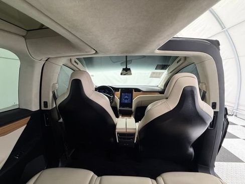 Used 2018 Tesla Model X 75D AWD/4WD image 22