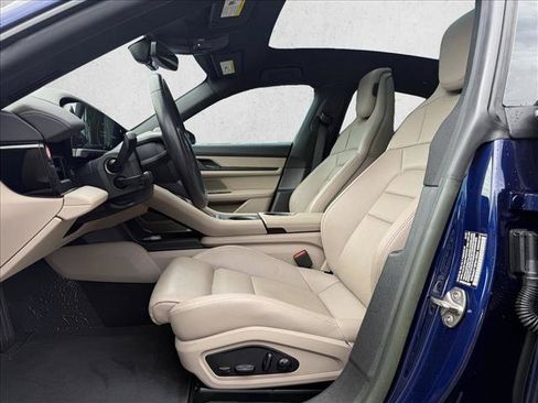 Used 2023 Porsche Taycan RWD image 10