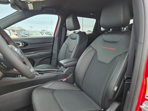 New 2026 Jeep Compass Trailhawk image 12