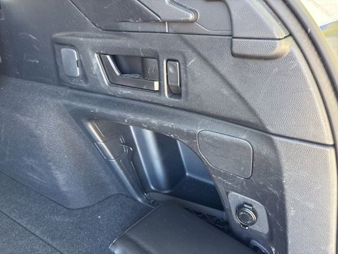 Certified 2023 Subaru Outback Limited image 30