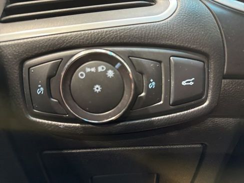 Used 2016 Ford Edge Titanium w/ Technology Package image 26