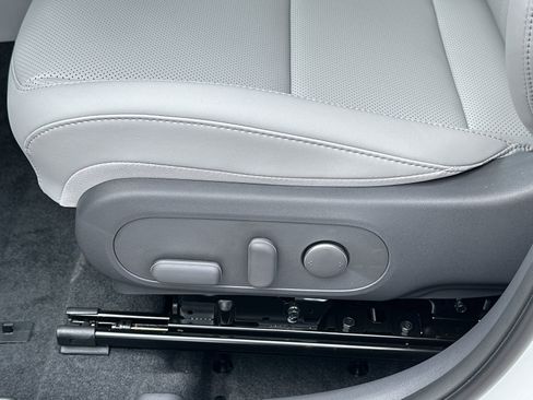 New 2026 Hyundai Kona SEL Premium image 17