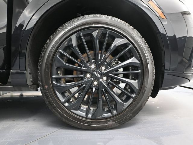 Used 2025 Lincoln Corsair Reserve w/ Jet Appearance Package AWD/4WD image 12