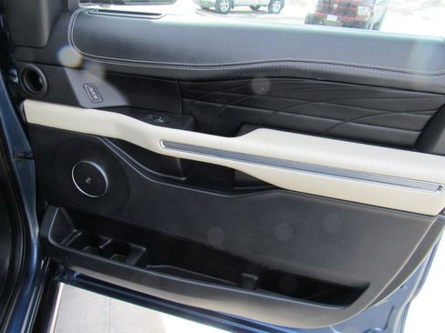 Used 2020 Ford Expedition Platinum image 36