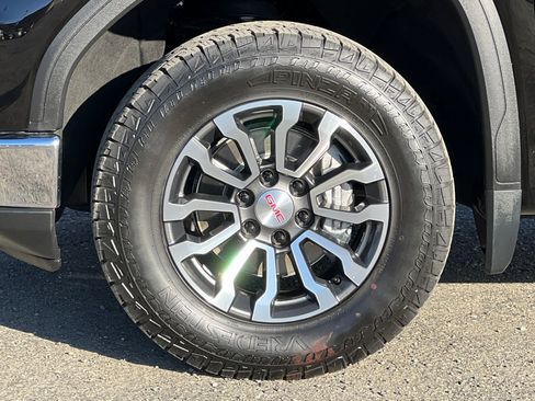 Used 2024 GMC Sierra 1500 Pro w/ Pro Value Package image 25