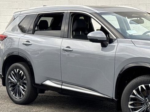 New 2025 Nissan Rogue Platinum w/ Tech Package image 5