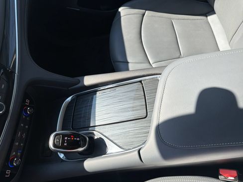 Used 2020 Buick Enclave Premium w/ Trailering Package, 5000 lbs. AWD/4WD image 30