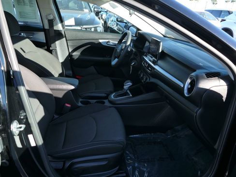 Used 2023 Kia Forte LXS image 26