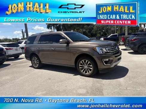 Used 2018 Ford Expedition Limited w/ Equipment Group 301A RWD image 15