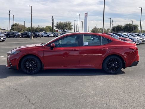 New 2026 Toyota Camry SE image 8