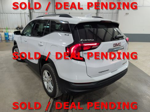 Used 2018 GMC Terrain SLE w/ Infotainment Package I AWD/4WD image 4
