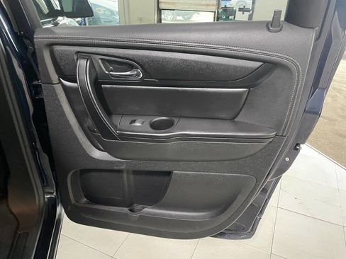 Used 2017 Chevrolet Traverse LT w/ Style and Technology Package image 25