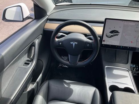 Used 2021 Tesla Model Y Long Range image 37