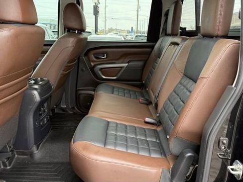 Used 2019 Nissan Titan Platinum Reserve w/ Platinum Utility Package image 14