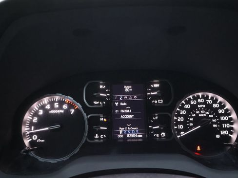 Used 2018 Toyota Tundra SR5 w/ SR5 Upgrade Package AWD/4WD image 21