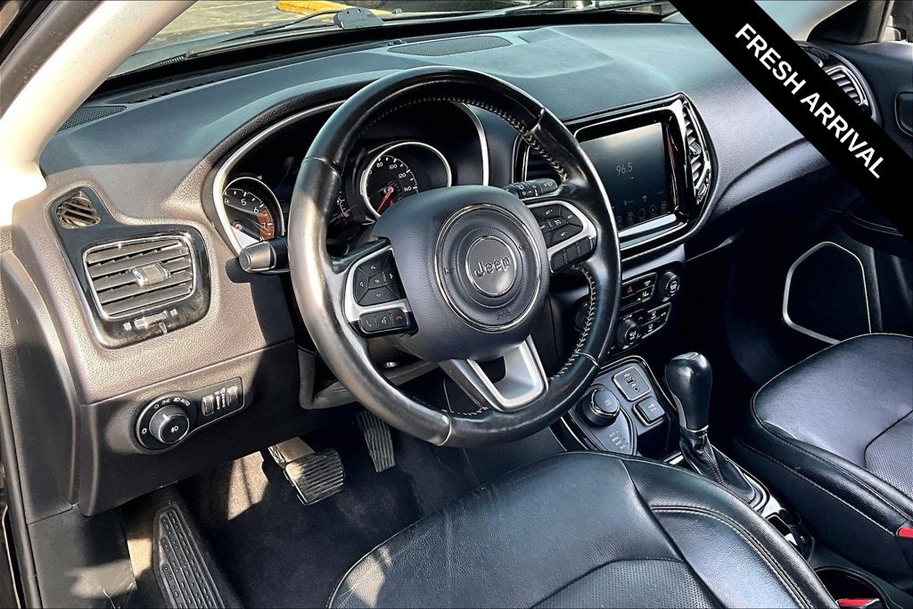 Used 2018 Jeep Compass Limited AWD/4WD image 6
