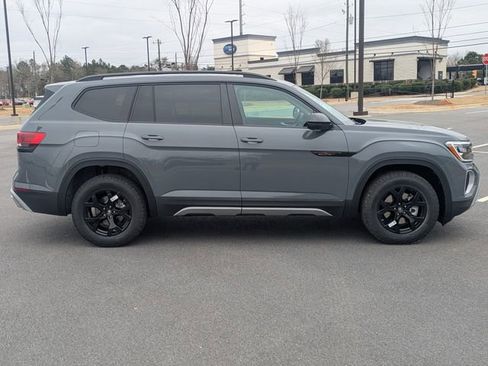 New 2026 Volkswagen Atlas Peak Edition AWD/4WD image 3