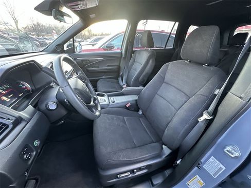 Used 2022 Honda Pilot Sport image 11