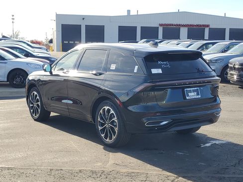 New 2026 Lincoln Nautilus Reserve image 3