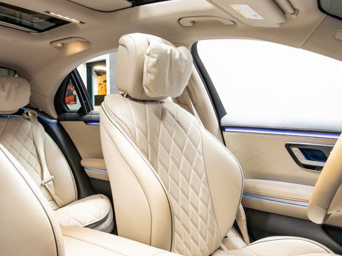 Used 2023 Mercedes-Benz S 580 4MATIC Sedan image 22