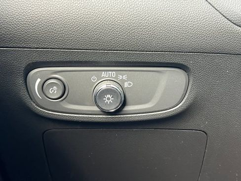 Certified 2024 Buick Encore GX Preferred FWD image 16