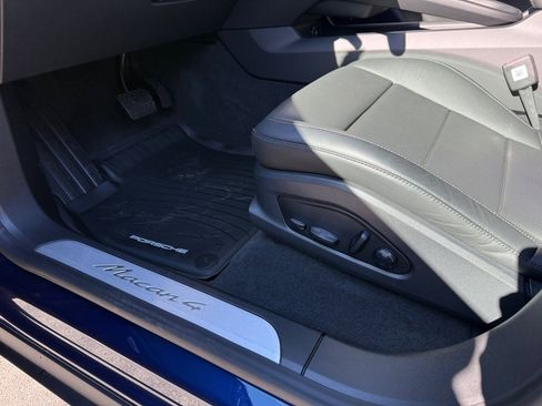 Certified 2024 Porsche Macan 4 Electric image 25