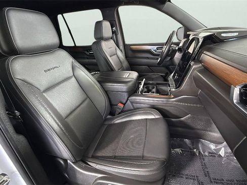 Used 2025 GMC Yukon Denali image 53