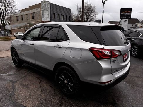 Used 2019 Chevrolet Equinox LS w/ LS Convenience Package image 4