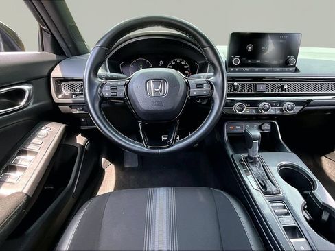 Used 2025 Honda Civic Sport image 9