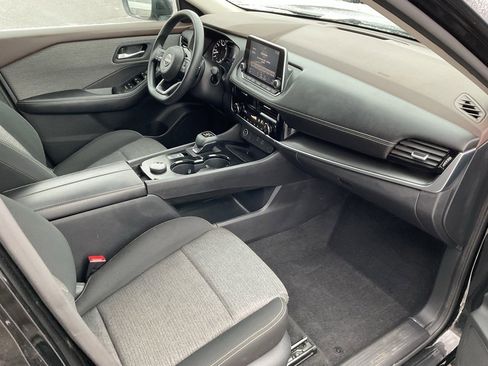 Used 2022 Nissan Rogue SV image 18