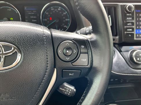 Used 2018 Toyota RAV4 Limited image 24