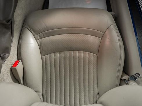 Used 2004 Chevrolet Corvette Convertible w/ Preferred Equipment Group image 31