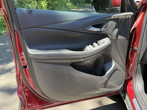 Used 2023 Buick Encore GX Preferred w/ Cold Weather Comfort Package FWD image 9