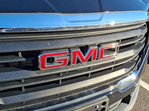 Certified 2023 GMC Terrain SLE image 9
