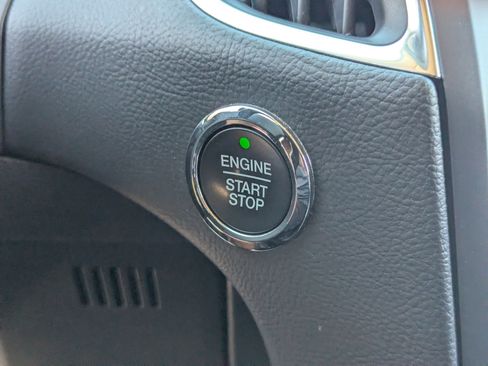 Used 2023 Ford Edge Titanium image 30