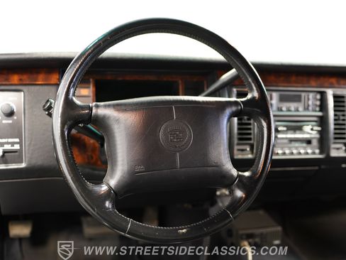 Used 1995 Cadillac Fleetwood Brougham RWD image 40