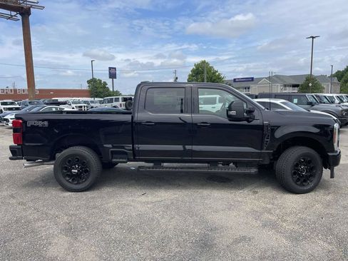 New 2026 Ford F250 Lariat w/ Black Appearance Package AWD/4WD image 2