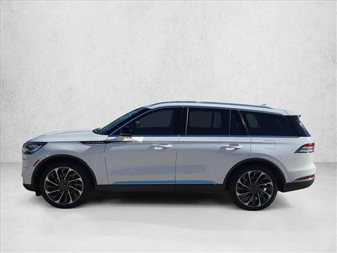 Used 2024 Lincoln Aviator Reserve w/ Equipment Group 201A image 9