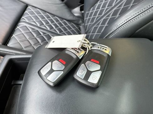 Used 2020 Audi S4 Premium Plus w/ Premium Plus Package image 18