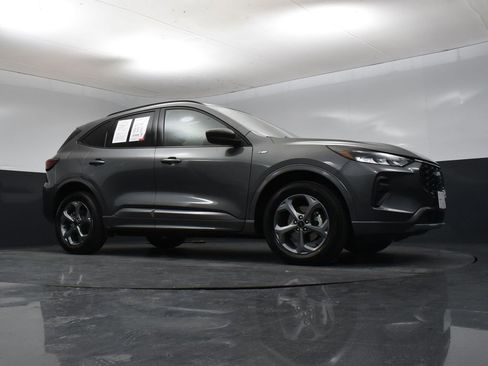 Used 2023 Ford Escape ST-Line image 32