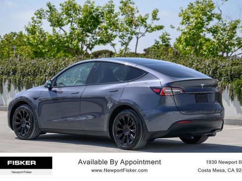 Used 2021 Tesla Model Y Long Range AWD/4WD image 7