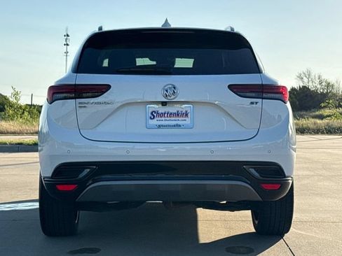 Used 2023 Buick Envision Essence w/ Sport Touring Package AWD/4WD image 6
