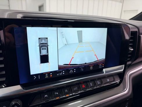 Certified 2024 Chevrolet Silverado 1500 High Country w/ Technology Package image 16