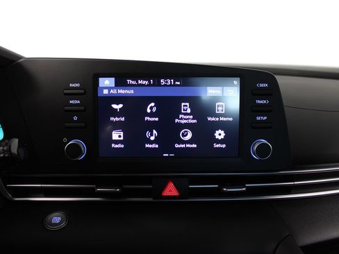 Used 2025 Hyundai Elantra Blue image 13