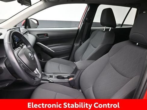 Certified 2022 Toyota Corolla Cross LE w/ Moonroof Package AWD/4WD image 14