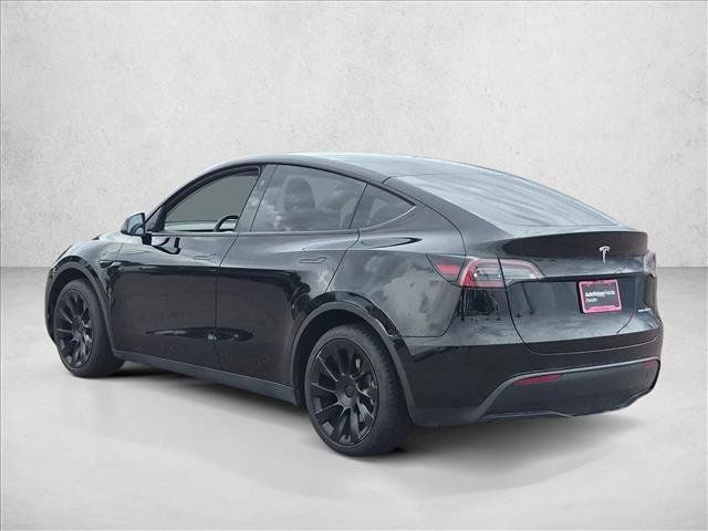 Used 2024 Tesla Model Y Long Range AWD/4WD image 7
