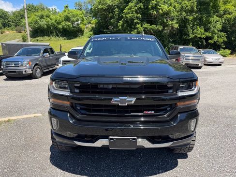 Used 2017 Chevrolet Silverado 1500 LT w/ All Star Edition AWD/4WD image 3