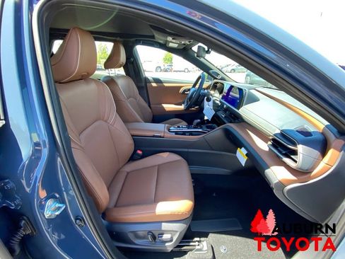 New 2026 Toyota Crown Signia AWD/4WD image 12